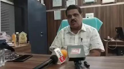 ପାରଳାଖେମୁଣ୍ଡି: ମୋହନା ଏବଂ ଆର ଉଦୟଗିରି ବ୍ଳକର ଚାରି ଜଣ ଚିକିତ୍ସକ ନିଲମ୍ବିତକୁ ନେଇ ଜିଲ୍ଲା ସ୍ଵାସ୍ଥ୍ୟ ଅଧିକାରୀ ଡ଼ଃ ମୁବାରକ ଅଲ୍ଲୀଙ୍କ ସୂଚନା