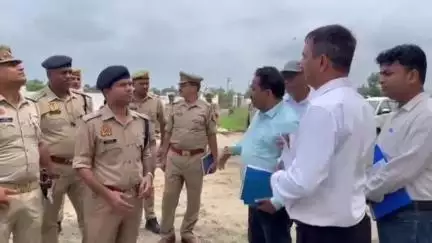 रुद्रपुर: महुआडीह थाना भवन निर्माण का एसपी ने किया निरीक्षण, दिए आवश्यक निर्देश