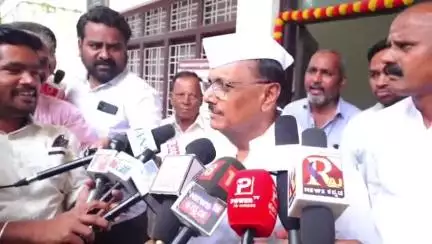 ಕಲಬುರಗಿ: ಅವಾ ಯಾವ ದೊಡ್ಡ ಮನುಷ್ಯ?: ಸಚಿವ ಜಮೀರ್ ವಿರುದ್ಧ ನಗರದಲ್ಲಿ‌ ಶಾಸಕ ಬಿ.ಆರ್ ಪಾಟೀಲ್ ಆಕ್ರೋಶ