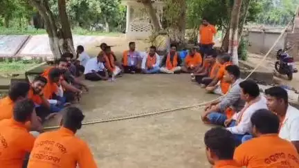 ଖଲ୍ଲିକୋଟ୍: ବାବା ଗୁପ୍ତେଶ୍ୱର ମନ୍ଦିର ପରିସରରେ ରଘୁବୀର ସେନା ପକ୍ଷରୁ ବୈଠକ ଅନୁଷ୍ଠିତ