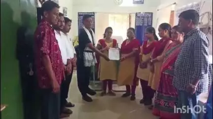 ରେଢାଖୋଲ: ଜିଲ୍ଲା ଆଦିବାସୀ କଲ୍ୟାଣ ସମିତି ପକ୍ଷରୁ ଛାତ୍ରୀଙ୍କ ସୁରକ୍ଷା ପାଇଁ କିସିଣ୍ଡା ହାଇସ୍କୁଲ ପ୍ରଧାନ ଶିକ୍ଷକଙ୍କ ଠାରେ ଦାବି