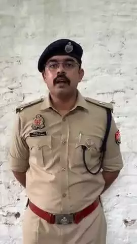 दो अभियुक्त गिरफ्तार,कब्जे से 17 अवैध देशी जिंदा बम बरामद,अपर पुलिस उपायुक्त नगर अभिजीत कुमार द्वारा दी गई बाइट।