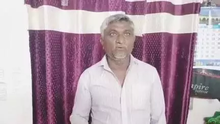 बाळापूर: बाळापुर तालुक्यातील लोहारा प्राथमिक वरिष्ठ शाळेत खिचडी शिजवणाऱ्या सहाय्यक यांची गटविकास अधिकारी कडे तक्रार