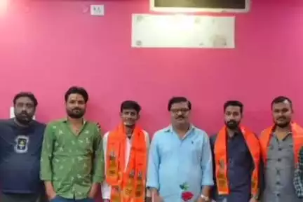 उदयपुरा: समाजसेवी युवाओं द्वारा नगर उदयपुरा के युवाओं का अच्छे कार्यों के लिए सम्मान