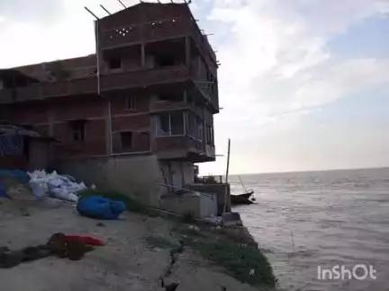 बरियारपुर: गंगा के बढ़ते जल स्तर से लोगों को बाढ़ के साथ कटाव का डर सताने लगा