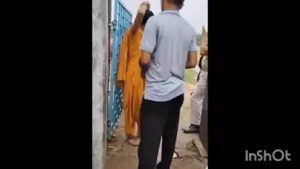 बरहट: सिपाही भर्ती परीक्षा के दौरान प्लस टू हाई स्कूल मलयपुर परीक्षा केंद्र पर परीक्षार्थी और मजिस्ट्रेट के बीच हुआ विवाद
