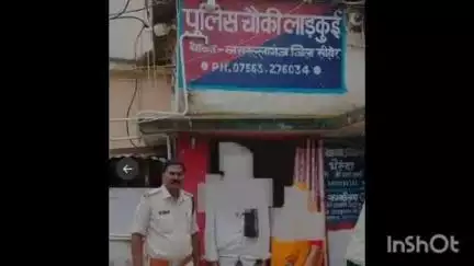 लाड़कुई चौकी पुलिस ने महिला को खोजकर परिजनों के किया हवाले