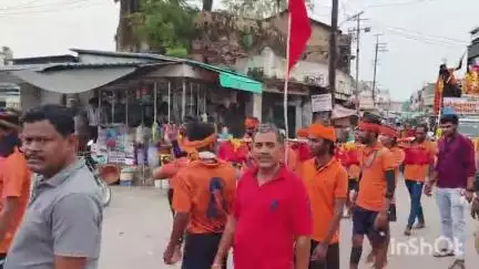शाहपुरा: केदारनाथ से निकली कावड़ यात्रा का भोले के भक्तों ने त्रिमूर्ति चौराहे पर किया स्वागत