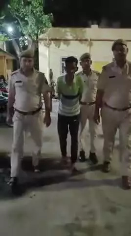 कोटा शहर पुलिस थाना गुमानपुरा की टीम द्वारा अवैध मादक पदार्थ स्मैक वजन 04 ग्राम 80 मिलीग्राम के साथ में अभियुक्त गिरफ्तार। 

।कोटा शहर पुलिस सदैव आपकी सेवा में तत्पर।
