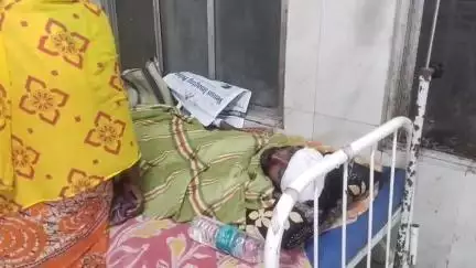 দিনহাটা ১: খাটামাড়ী এলাকায় বাইকের নিয়ন্ত্রণ হারিয়ে এক ব্যক্তি গুরুত্বর আহত অবস্থায় দিনহাটা মহকুমা হসপিটালে চিকিৎসাধীন