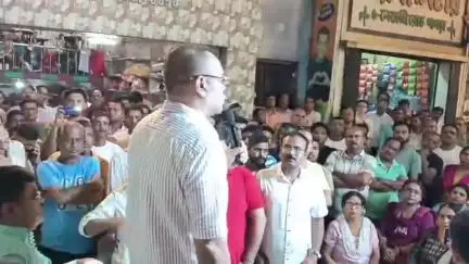 বহরমপুর: রাজ্য থেকে বিদায় নেবে তৃণমূল তার আগে শেষবারের দখলদারি চালাচ্ছে শহর জুড়ে,বহরমপুরে বিস্ফোরক বিজেপি নেতা