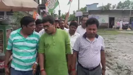 গোসাবা: ভিন রাজ্যে বাংলাভাষী শ্রমিকদের হেনস্তার প্রতিবাদে,চন্ডিপুরে অঞ্চল তৃণমূলের নেতৃত্ব কর্মীদের নিয়ে প্রতিবাদ মিছিলের আয়োজন