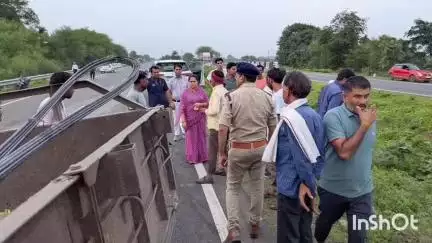 चाचौड़ा: नेशनल हाईवे 46 पर मोई खेजड़ा गांव के पास ट्रक और ट्रैक्टर की टक्कर, 6 घायल, 2 गंभीर