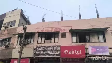 વિસનગર: આશ્વર્ચજનક! દર્દીના મૂત્રાશયમાંથી ક્રિકેટના દડા જેવડી પથરી નીકળી