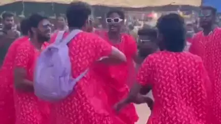 விளவங்கோடு: ரீல்ஸ் எடுக்க நைட்டி அணிந்து குழித்துறை வாவுபலி பொருட்காட்சியில் ஆபாச நடனம் ஆடிய 7 வாலிபர்கள் மீது வழக்கு, வீடியோ வைரல்