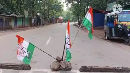 ଫୁଲବାଣୀ ସହର: ଫିରିଙ୍ଗିଆ ଠାରେ କଂଗ୍ରେସ ଓଡିଶା ବନ୍ଦ ଡାକରା ର ପ୍ରଭାବ ଗୁରବାର ସକାଳ 6ଘଣ୍ଟିକା ସମୟରୁ ଦେଖିବାପାଇଁ ମିଳିଛି,