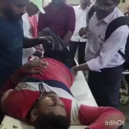 ऊंचाहार: ऊंचाहार नगर के गंदा नाला के पास डम्पर की टक्कर से बाइक सवार घायल, जिला अस्पताल किया गया रेफर