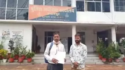 जबलपुर: स्मार्ट सिटी हॉस्पिटल के संचालक अमित खरे पर बीमा क्लेम की राशि हड़पने का आरोप, पीड़ित ने एसपी से लगाई गुहार
