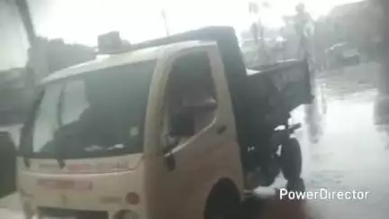 कर्वी: चित्रकूट में लगातार हो रही बारिश के दौरान मंदाकिनी के बढ़ते जल स्तर को देखते हुए प्रशासन ने जारी किया अलर्ट