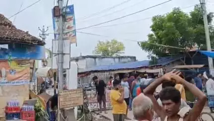 गोगरी: गोगरी बिहुला बिषहरी मेला अध्यक्ष की संदिग्ध मौत, परिजनों ने लगाया हत्या का आरोप, जमीन विवाद में रोड जाम