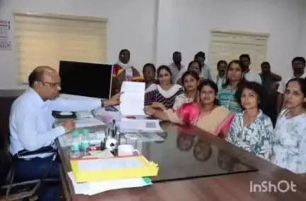 वर्धा: वर्धा येथे संभाजी ब्रिगेड नेते प्रवीण गायकवाड यांच्यावर झालेल्या भ्याड हल्ल्याबाबत जिल्हाधिकारी यांना निवेदन