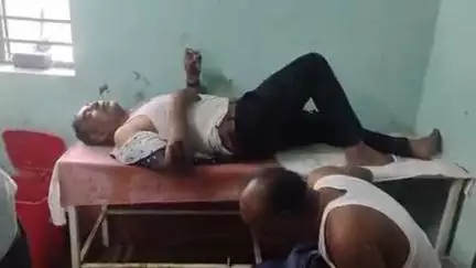 झाझा: एकडारा चौक के पास ई-रिक्शा ने बाइक में मारी टक्कर, दो लोग हुए घायल