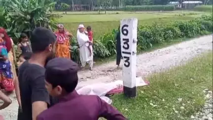 দিনহাটা ২: নয়ারহাটে ট্রেনে কাটা পড়ে মৃত্যু মানসিক ভারসাম্যহীন বৃদ্ধার