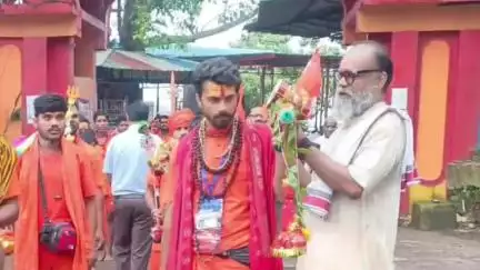 मंडला: छत्तीसगढ़: भोरमदेव के शिव जी का नर्मदा जल से अभिषेक, नर्मदा जल लेने माहिष्मती घाट पहुंचे भक्त