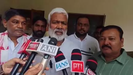 मऊ: मऊ में पहुंचे उत्तर प्रदेश सरकार के मंत्री स्वतंत्र देव सिंह ने बाढ़ की तैयारी का लिया जायजा