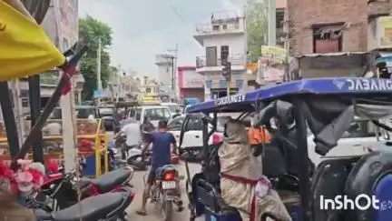 पलवल: कमेटी चौक पलवल में लगा रहता है जाम, डीएमसी मनीषा शर्मा नगर परिषद कार्यालय में रहीं मौजूद