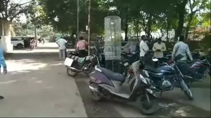 चोपडा: घोडगाव गावात उसनवार दिलेले पैसे परत मागितल्याच्या कारणावरून वाद दोघांना तिघांची मारहाण,चोपडा ग्रामीण पोलिसात गुन्हा दाखल