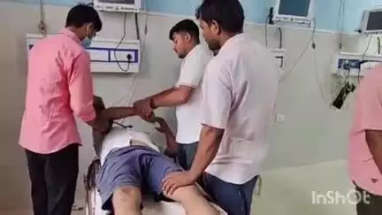 आरा: बिहिया थाना क्षेत्र के कौड़िया गांव में करेंट की चपेट में आने से युवक घायल, गुरुवार की सुबह खेत में पटवन करने गए थे