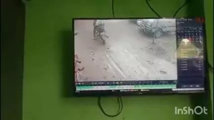 रतनी फरीदपुर: झुनाथी क्लाली के आर्यभट्ट पब्लिक स्कूल से गैस सिलेंडर की चोरी, सीसीटीवी में दिखा चोर