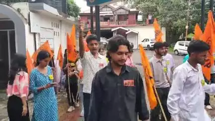 नाहन: एबीवीपी ने नाहन में ओडिशा सरकार के खिलाफ किया धरना प्रदर्शन