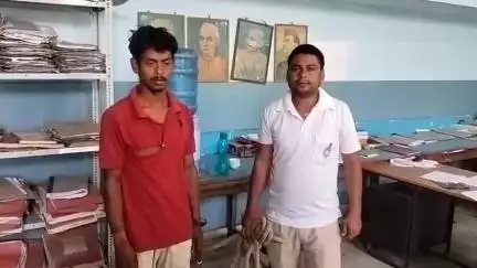 सूरजगढ़: सूरजगढ़ा पुलिस ने नयाटोला गांव से एक चोर को किया गिरफ्तार, एक किशोर भी निरुद्ध
