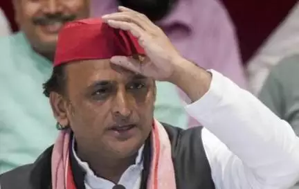 अखिलेश यादव से टोपी को लेकर किया सवाल, उन्होंने कहा- चैट GPT से पूछो कि सबसे ज़्यादा टोपी बदलने वाला नेता कौन है?