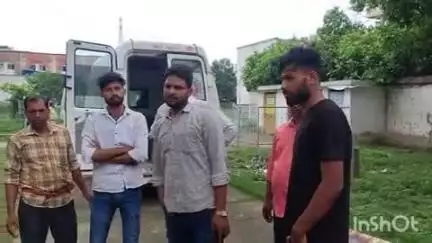 खगड़िया: पसराहा में बाइक से गिरकर महिला की मौत, परिजनों में कोहराम, खगड़िया सदर अस्पताल में हुआ पोस्टमार्टम