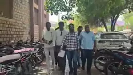 बाड़मेर: माउंट आबू में पत्रकार के साथ मारपीट मामले में IFWJ शाखा बाड़मेर ने जिला कलेक्टर को सौंपा ज्ञापन