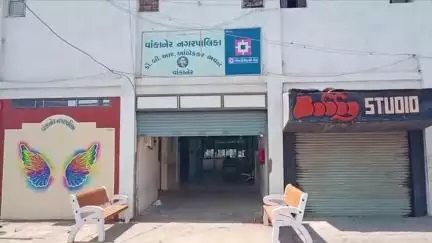 વાંકાનેર: વાંકાનેર નગરપાલિકાની બિન કાર્યક્ષમતાનો ટોપલો કોંગ્રેસ પર ઓઢાડવા પ્રયાસ ; કોંગ્રેસ અગ્રણી રાજુભાઈએ આપી પ્રતિક્રિયા