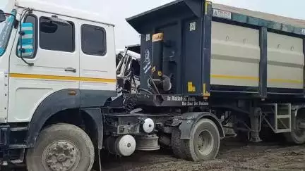 स्वार: स्वार उपजिलाधिकारी अमन देवल ने खनन के दो ओवरलोड वाहनों को स्वार नगर से पकड़कर की सीज़ की कार्रवाई