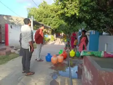 మార్కాపురం: మున్సిపాలిటీ పరిధిలో నీటి సరఫరాకు ఇబ్బంది లేకుండా చూస్తామని తెలిపిన కమిషనర్ నారాయణరావు