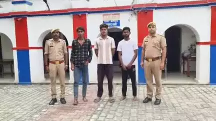 बस्ती: कलवारी थाने की पुलिस ने थाना क्षेत्र के अलग-अलग स्थानों से तीन अभियुक्तों को किया गिरफ्तार