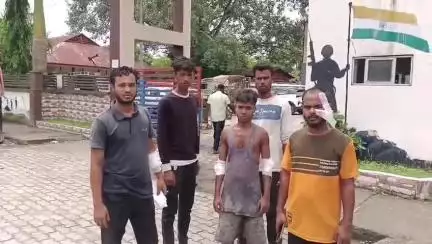 ঢেকিয়াজুলি ভাগ: গড়মৰা গাঁৱত এটি পানী যোৱা নলাক কেন্দ্ৰকৰি সংঘটিত হল প্ৰচণ্ড মাৰপিটৰ ঘটনা,ঢেকীয়াজুলি থানাত এজাহাৰ দাখিল