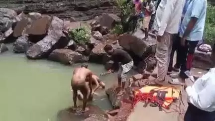 जबलपुर: गढ़ा से निदान फॉल घूमने गए एक व्यक्ति की पहाड़ से गिरने से मौत