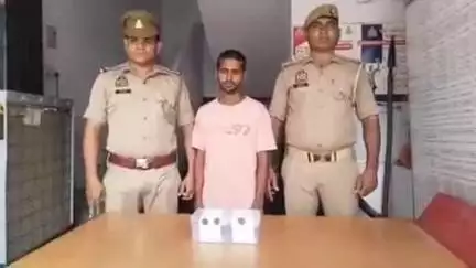फिरोज़ाबाद: महिला संबंधी अपराध में वांछित अपराधी को अवैध तमंचे के साथ गिरफ्तार किया, थाना दक्षिण पुलिस की सफलता