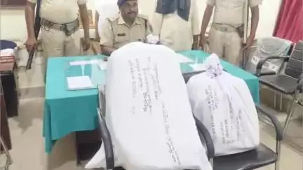 बसंतपुर: वीरपुर थाने की पुलिस ने पिपराही नाग में छापेमारी कर 38 किलो गांजे के साथ एक कारोबारी को किया गिरफ्तार, भेजा जेल