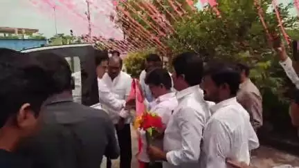 సిరిసిల్ల: బిఆర్ఎస్ పార్టీ వర్కింగ్ ప్రెసిడెంట్ సిరిసిల్ల ఎమ్మెల్యే మాజీ మంత్రి కేటీఆర్ సిరిసిల్లలో పర్యటన