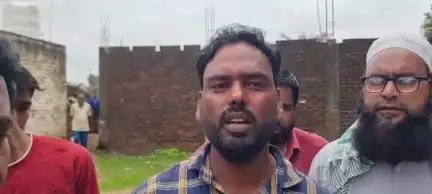 ललितपुर: रावतयाना मोहल्ले में फांसी लगाकर महिला ने दी जान, परिजनों ने ससुराल वालों पर टॉर्चर करने का लगाया आरोप