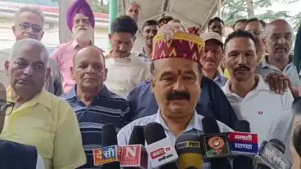 कुल्लू: पानी के बिलो में की गई 300% वृद्धि
वार्ड4 के पार्षद दानवेन्द्र सिंह ने लगाए आरोप
#jansamsya