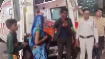 दमोह: बासनी में विवाद के बाद युवक ने व्यक्ति पर कुल्हाड़ी से किया हमला, गंभीर हालत में अस्पताल में भर्ती